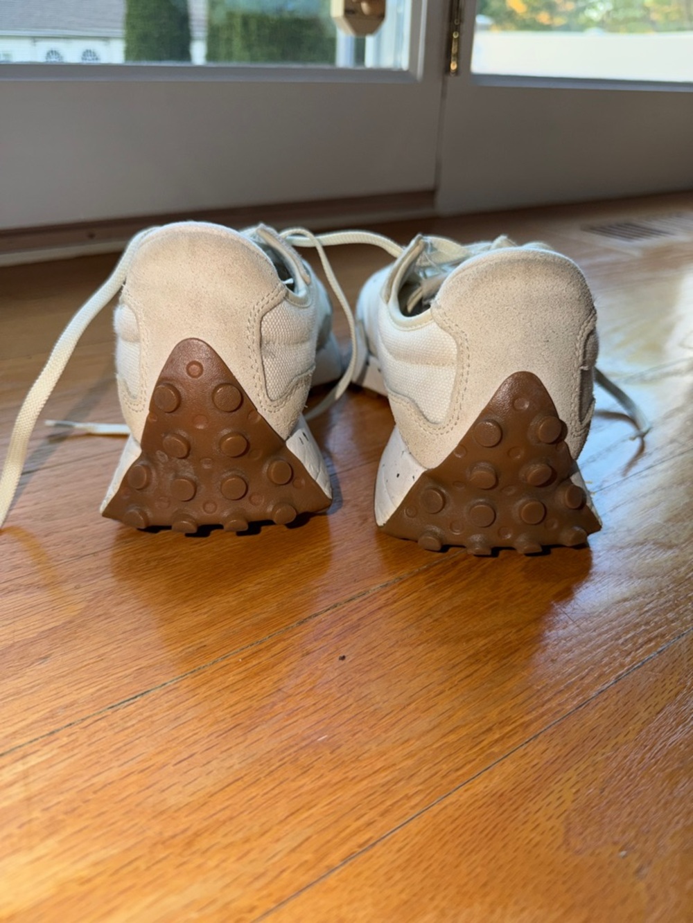 New Balance Cream Retro Runner Sneakers - Picture 2 of 6